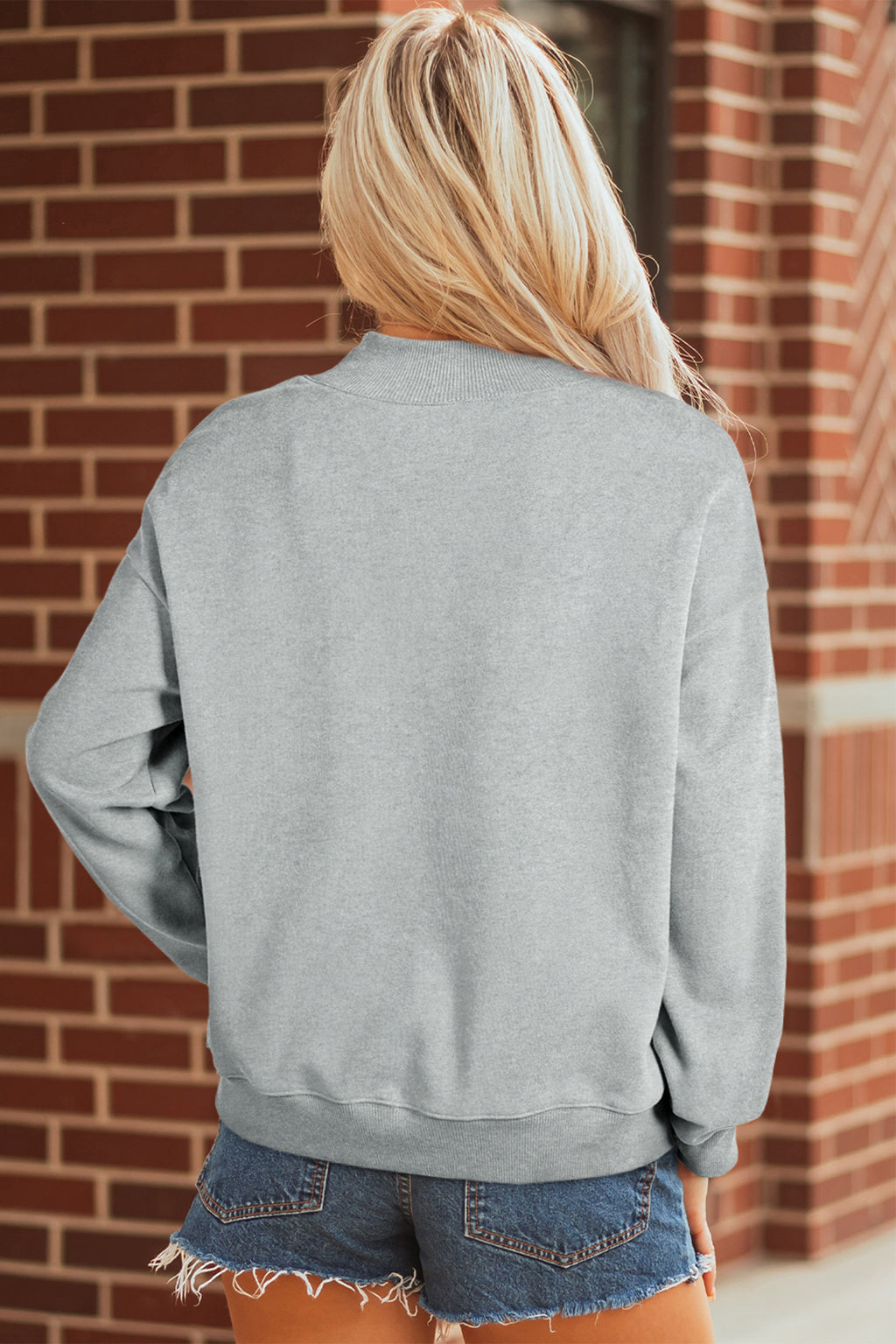 Sweat oversize bleu marine à col montant — style casual chic