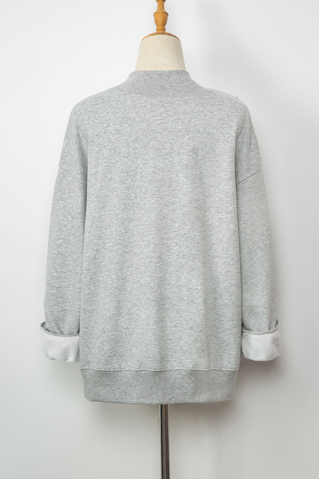 Sweat oversize bleu marine à col montant — style casual chic