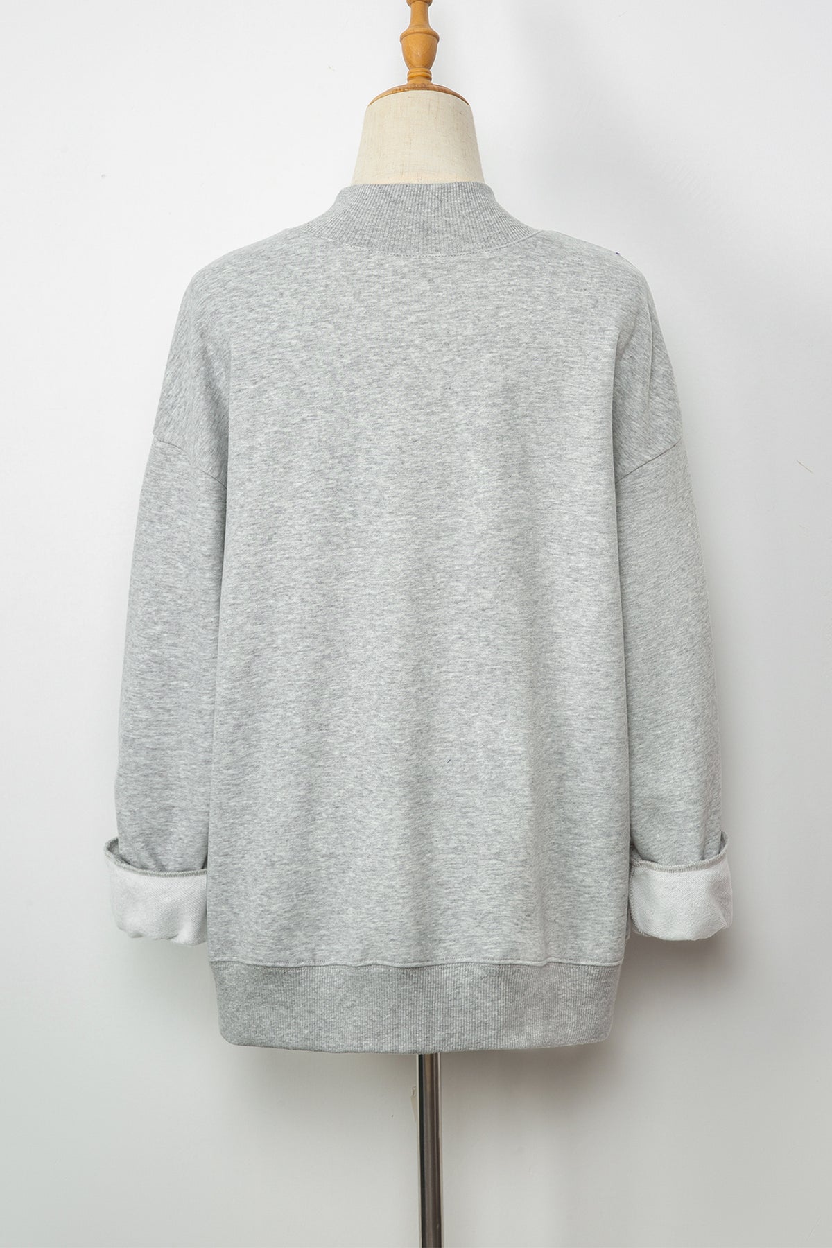 Sweat oversize bleu marine à col montant — style casual chic
