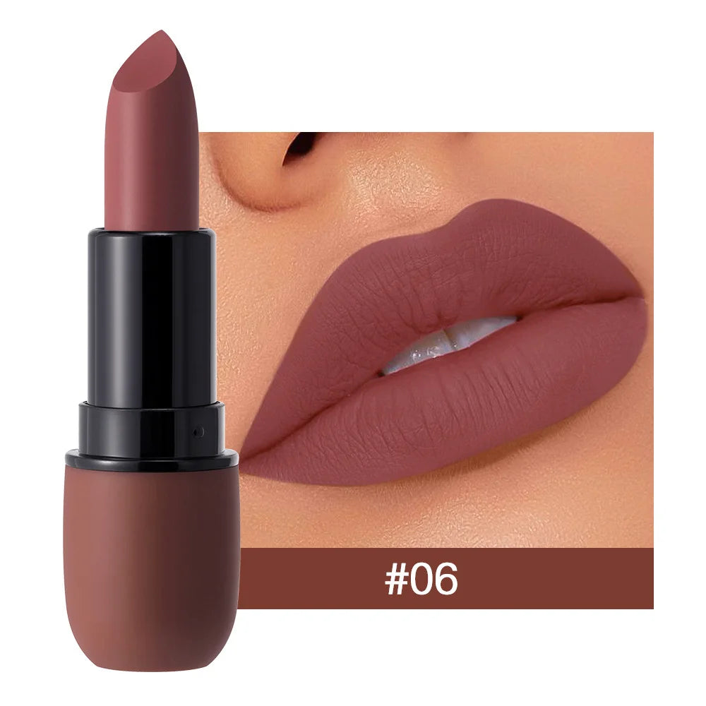 Rouge à lèvres mat longue tenue — haute pigmentation veloutée