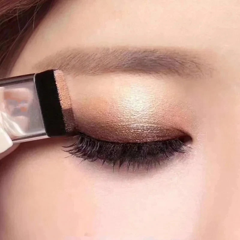 Palette fard à paupières mat bicolore — format compact de voyage
