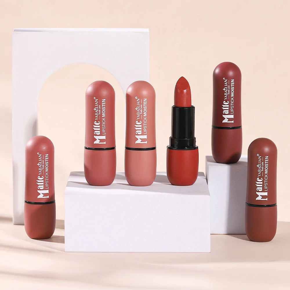 Rouge à lèvres mat longue tenue — haute pigmentation veloutée
