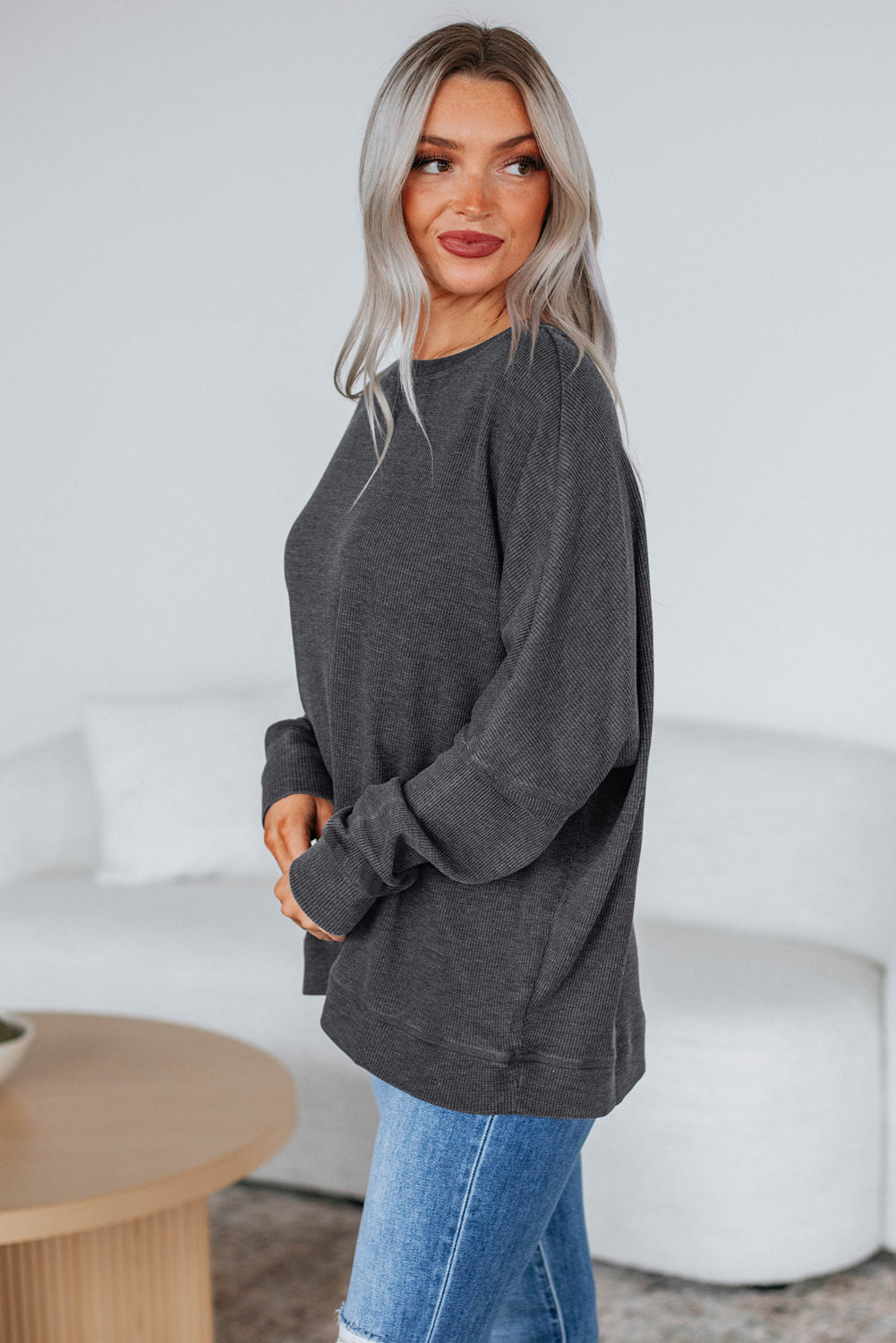 Top en maille gris anthracite à manches longues — coupe ample