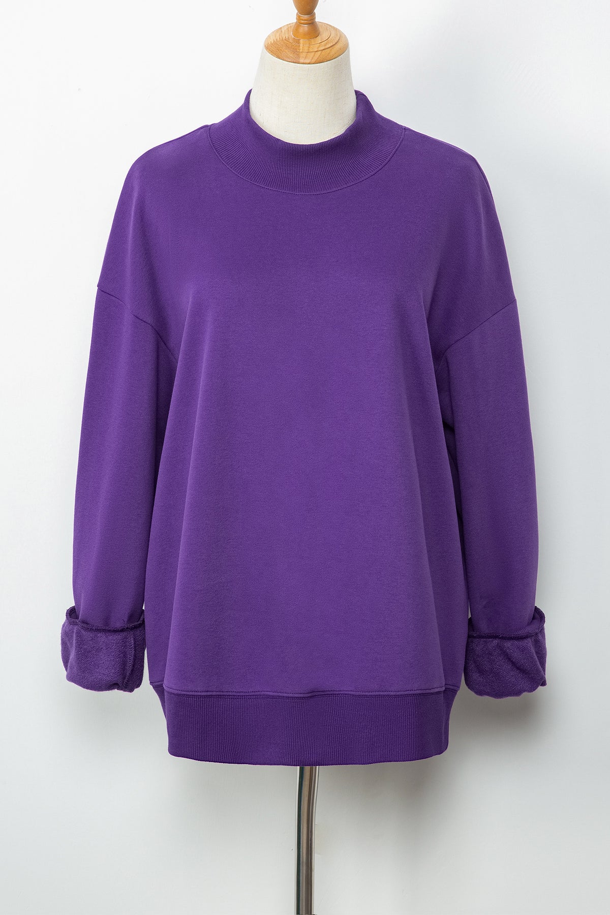 Sweat oversize bleu marine à col montant — style casual chic