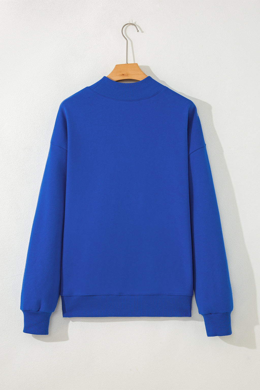 Sweat oversize bleu marine à col montant — style casual chic