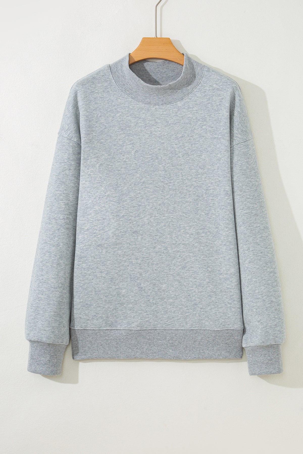 Sweat oversize bleu marine à col montant — style casual chic